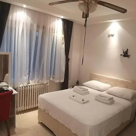 فندق مبيت وإفطار Goerkemli